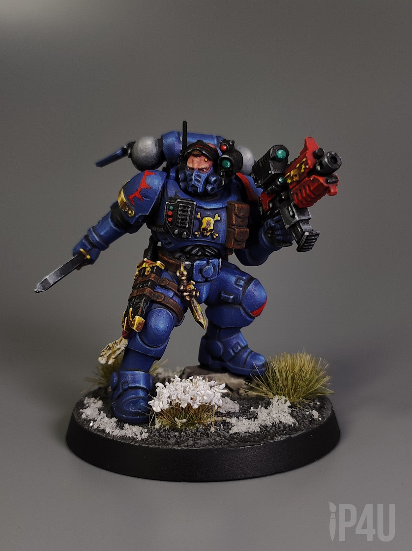 Лейтенант Ультрамаринов в фобос броне image 1