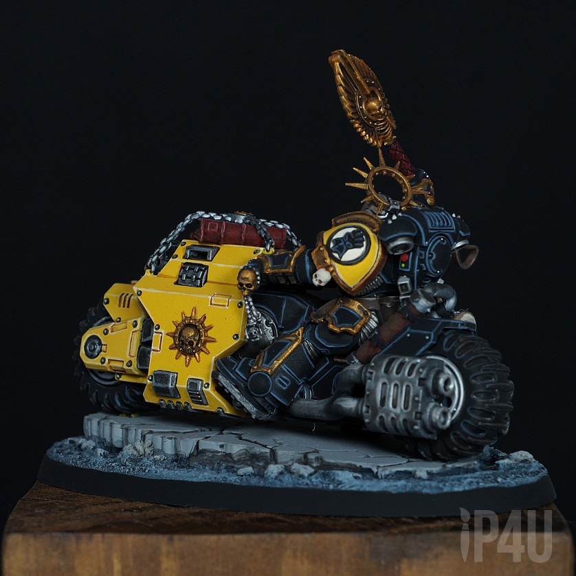 Space Marines Primaris Chaplain on Bike image 5